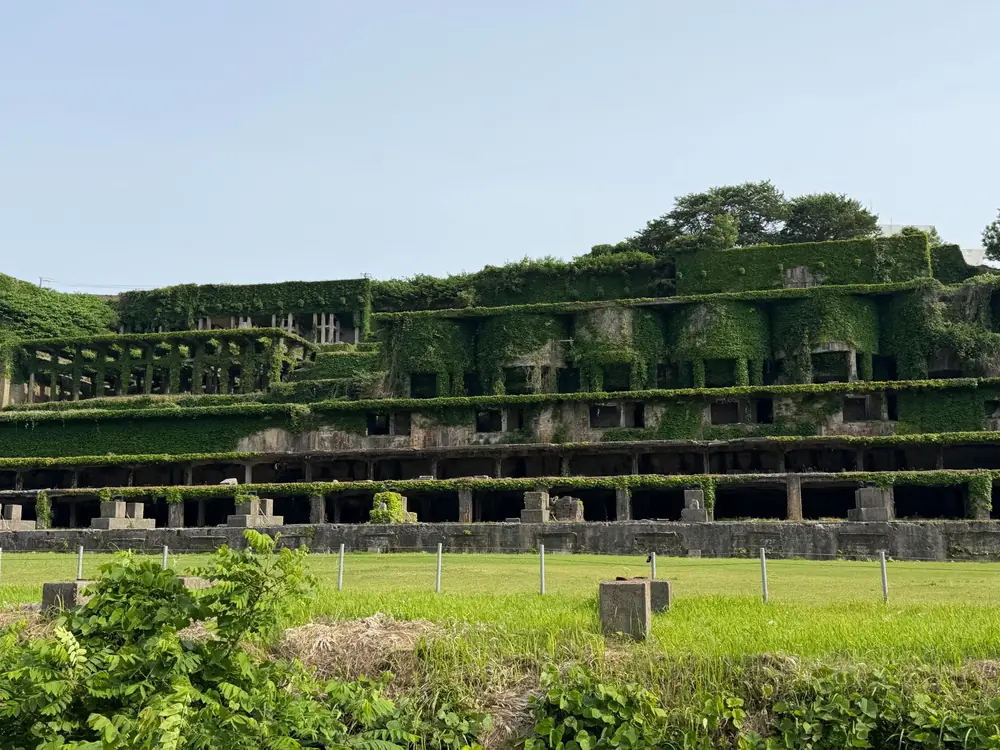 緑に包まれた佐渡の歴史的景観